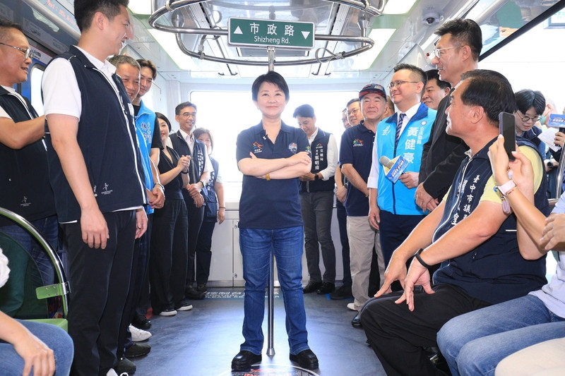 台中捷運推出的主題彩繪列車。圖／中央社