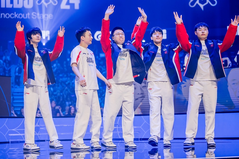 S14《英雄聯盟》2024世界賽進入8強淘汰賽,昨同樣來自LPL的內戰對決由Weibo Gaming(WBG)以下剋上展現驚奇表現3比1擊退Suzhou LNG Esports(LNG)。(圖源:flickr/Photo by Colin Young-Wolff/Riot Games)