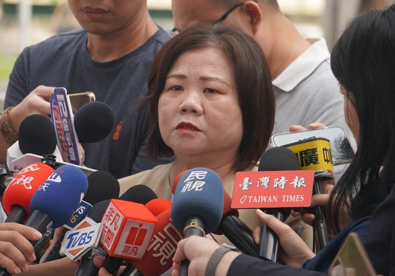 媒體人黃揚明爆料，勞動部長許銘春（見圖）在10月跑初選行程時，竟有勞動部高分署長郭耿華在場。（中央社提供）