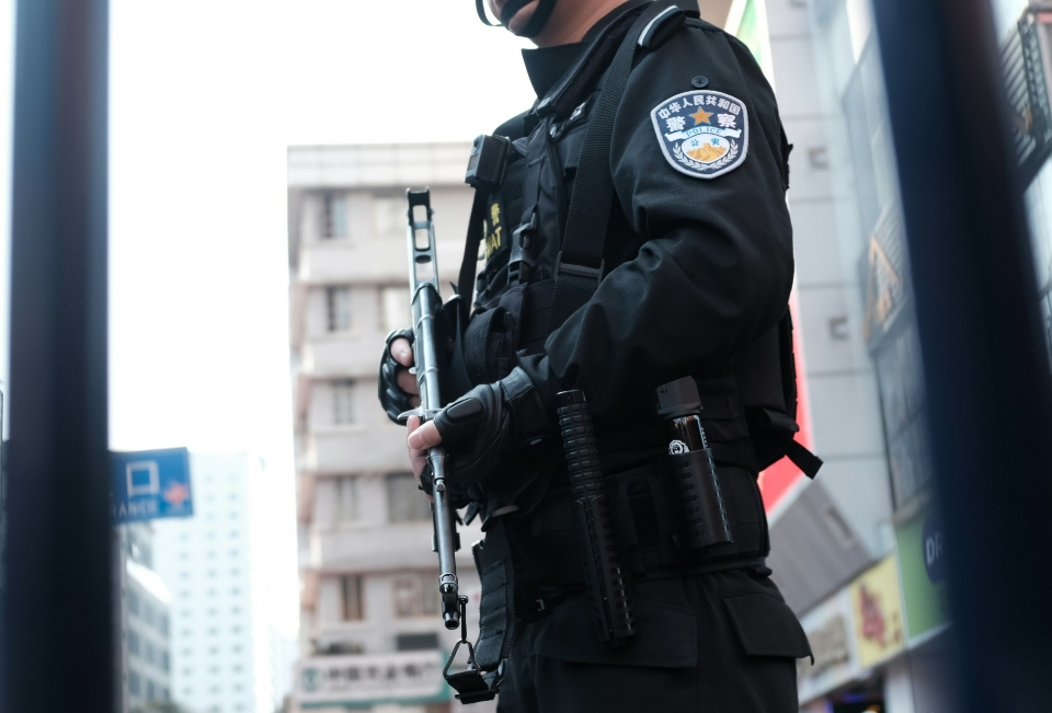 中警示意圖。擷取自Vincent Chan Unsplash。經本報裁剪。