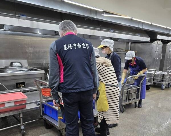 基隆成功國小19師生嘔吐,初判非食物中毒。圖/中央社