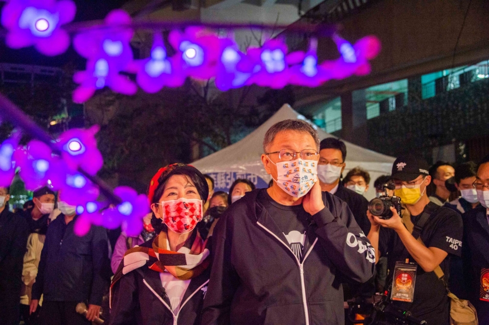 陳佩琪12日晚間再度發文,感嘆為何柯文哲要遭受一直被羈押這種待遇。(圖擷取自陳佩琪臉書)